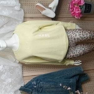 Universal Thread sweat shirt